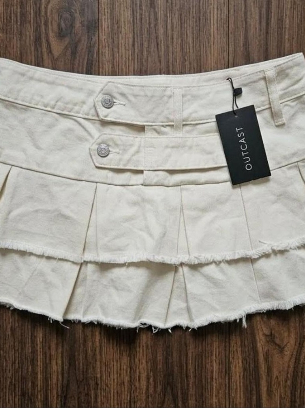 Outcast Women's White Tiered Pleated Skort with Double-Button Waist